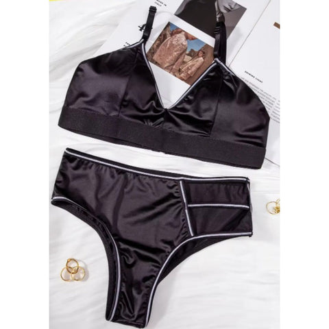 Style And Trendy Women’s Sexy Luxury Lingerie Bra And Thong Set